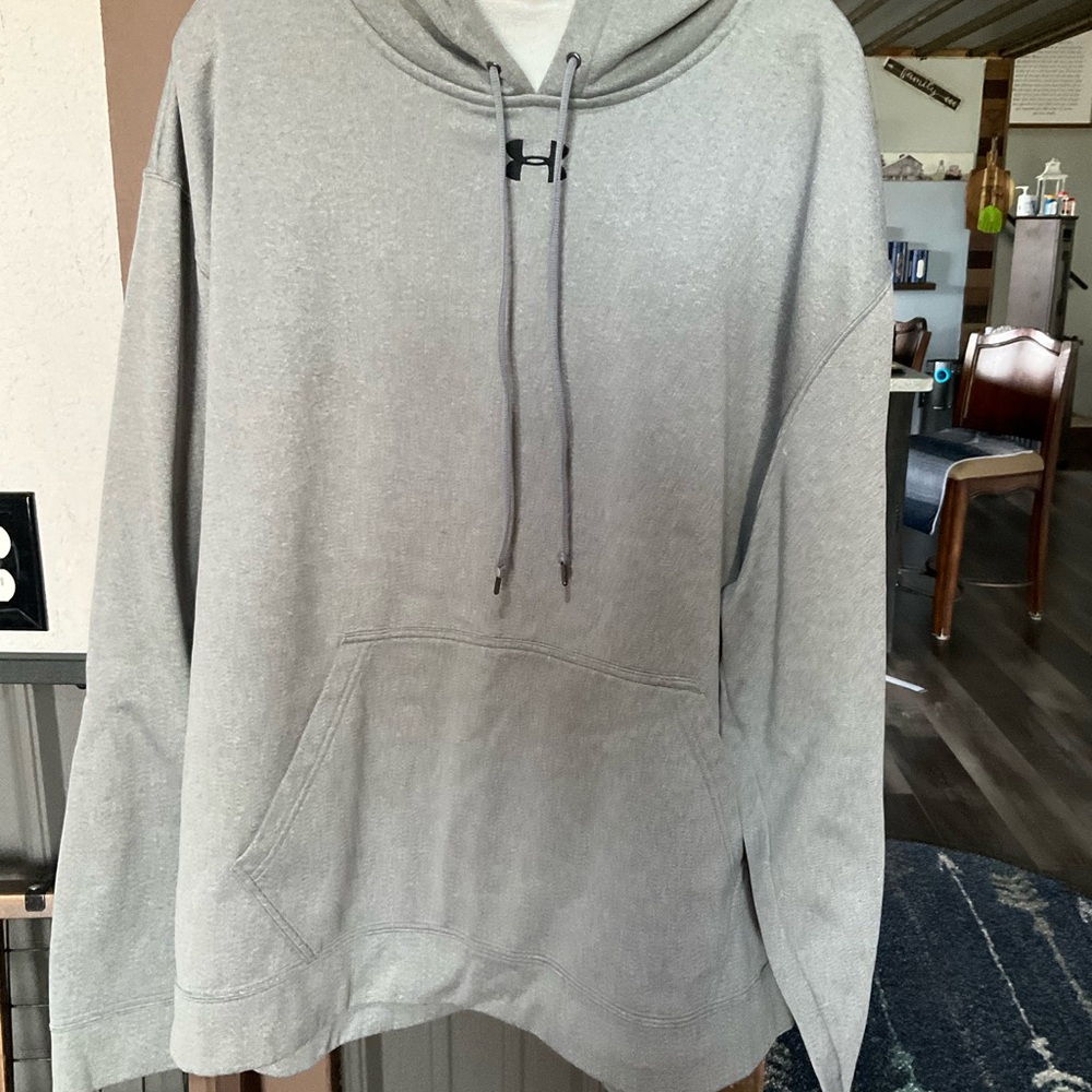 Under Armour Men’s Light Gray Crewneck Hoodie